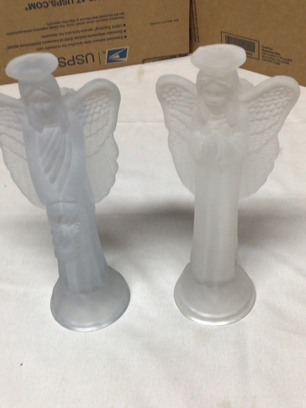 Source Unknown Frosted Glass Angel Pair - White
